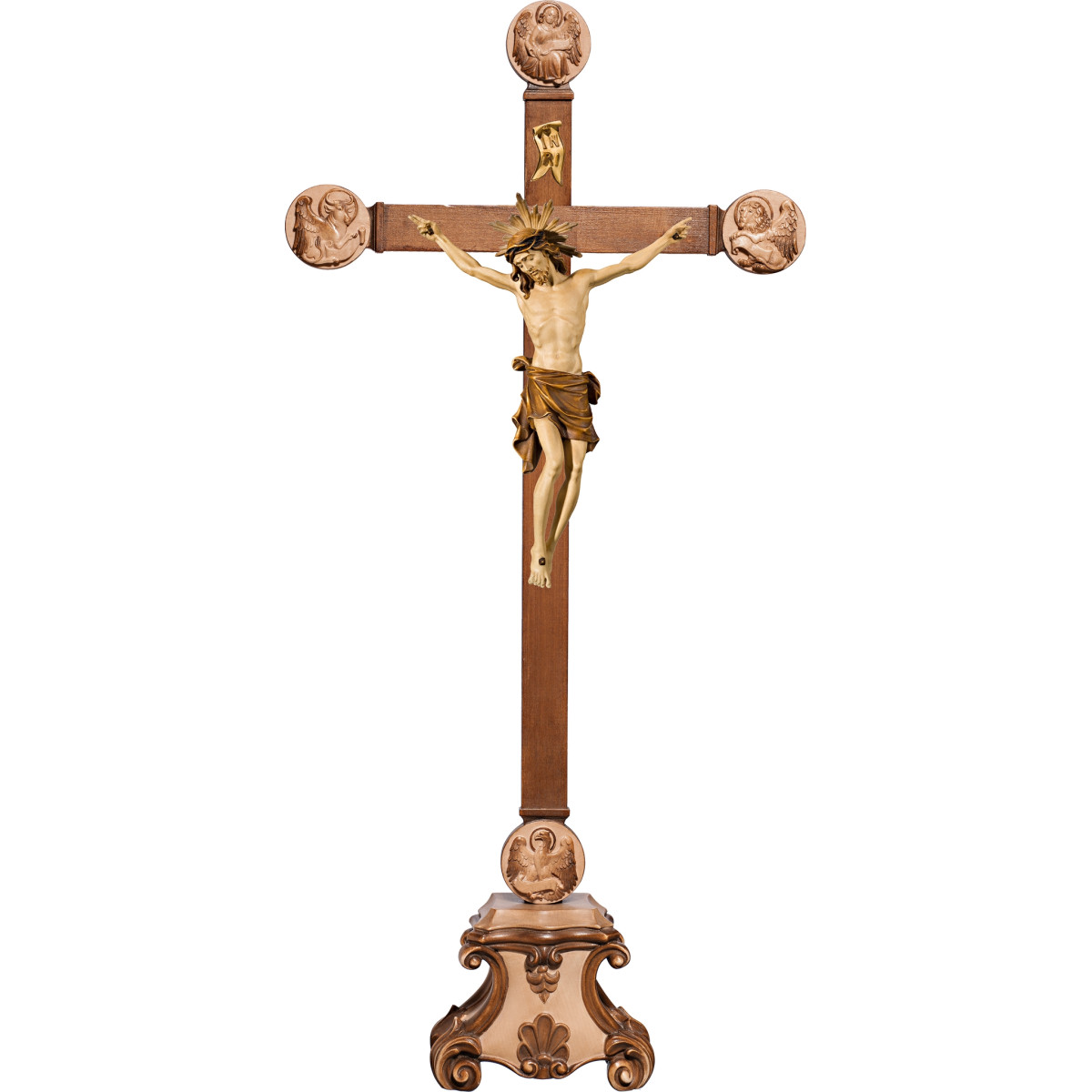 Cristo Pisa en pedestal con Evangelistas